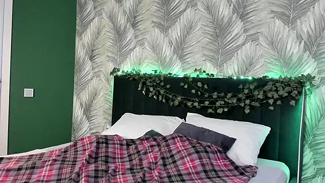 boozekirs  online show from 5, 11, 2025