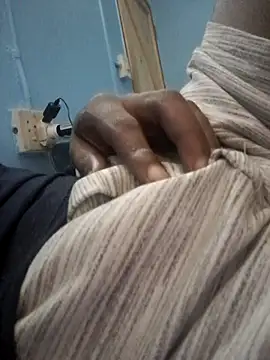  RapElani-2290 online show from 19, 2, 2025