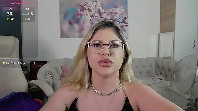 Snapshot of JanelleBrown_ chatting on 7, 3, 2025 JanelleBrown online show from 7, 3, 2025