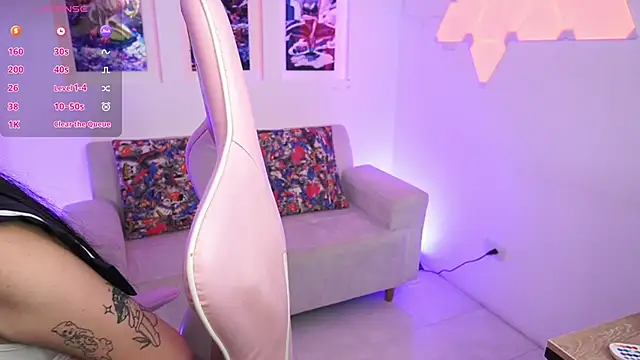 SaharaKramer online show from 24, 2, 2025