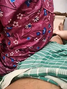 Snapshot of indian_couple4 chatting on 26, 6, 2026 indian couple4 online show from 26, 6, 2026