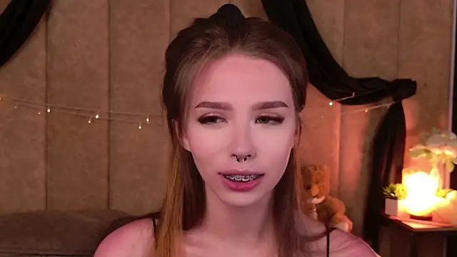 Sierra Fane online show from 8, 9, 2025