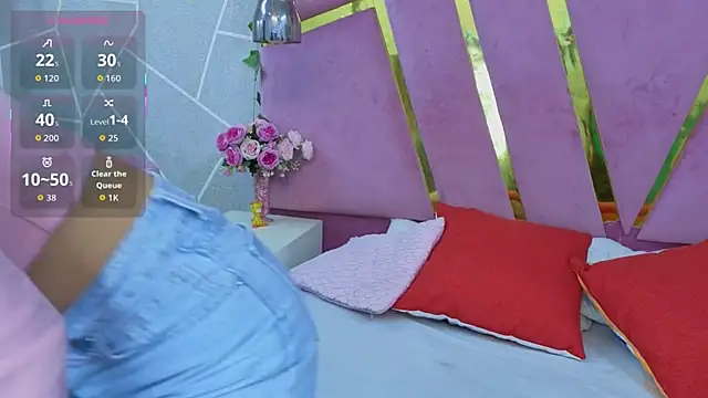 EmmyCortez online show from 8, 11, 2025