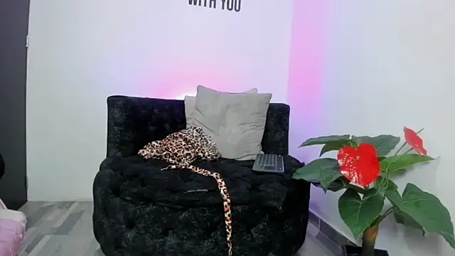 Zamira Taylor online show from 7, 3, 2025