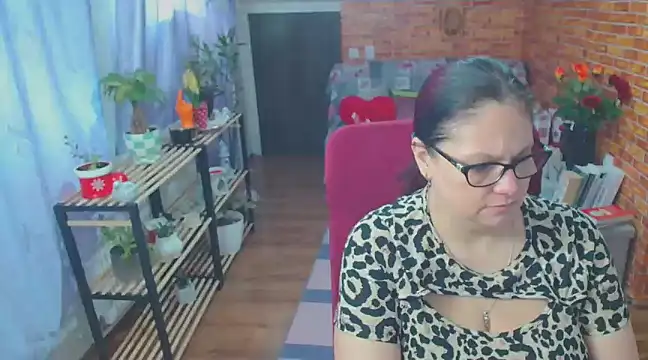 like2knowyou online show from 4, 3, 2025