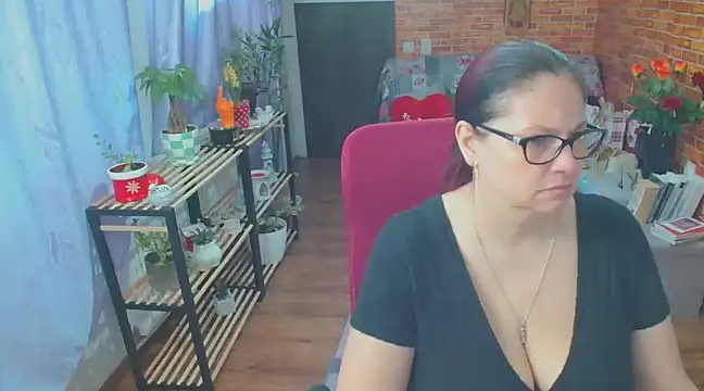 like2knowyou online show from 5, 3, 2025