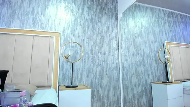 NahomyCarther online show from 18, 9, 2025