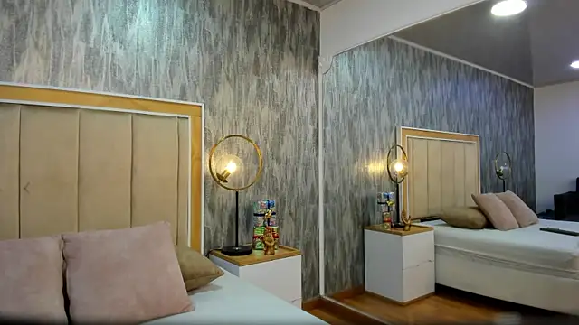 NahomyCarther online show from 14, 12, 2025