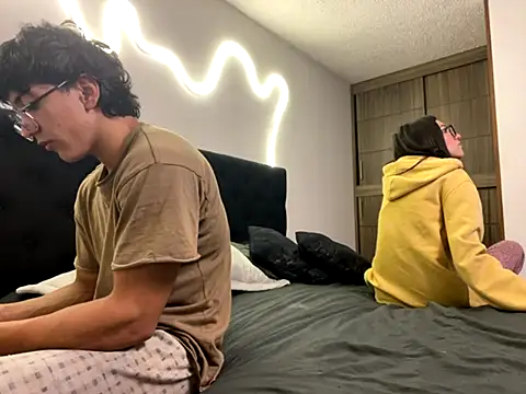 DesireLuxe online show from 8, 10, 2025