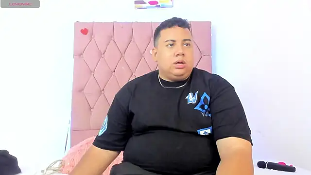 MICHAEL AND SHARON online show from 22, 10, 2025