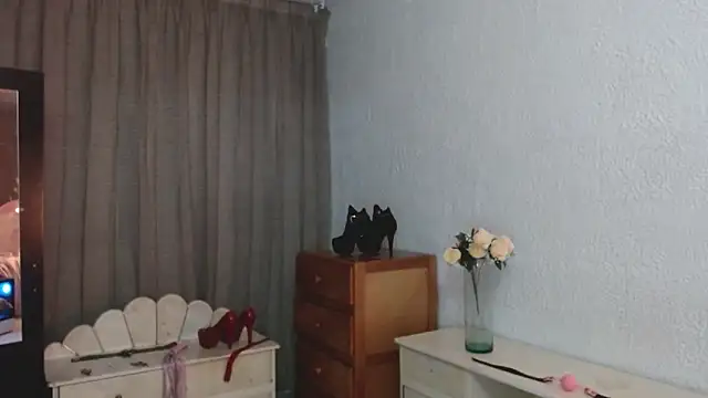 EngelCristaly online show from 13, 2, 2026