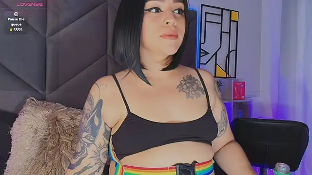 Carlaguzman  online show from 20, 7, 2026