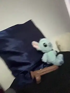 lola  med online show from 26, 10, 2025