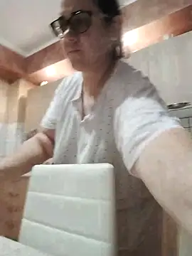 Dolcecurvy online show from 7, 11, 2025