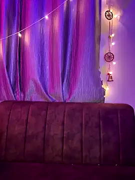 Dishasarmaa05 online show from 15, 9, 2025