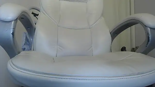 Mature 2025 online show from 18, 3, 2025