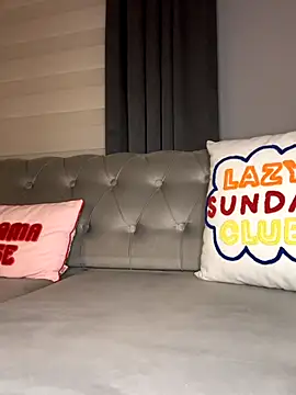 laraaaaaa online show from 17, 12, 2025