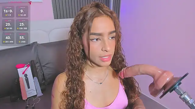 honey sofii  online show from 18, 2, 2026