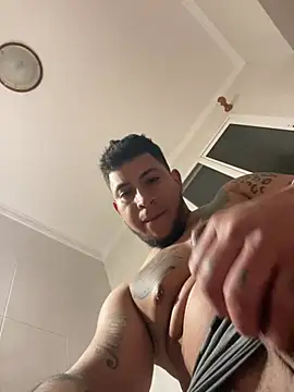 Leandro5523Z online show from 20, 4, 2026