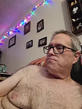 Snapshot of Smallone327 chatting on 14, 6, 2026 Smallone327 online show from 14, 6, 2026