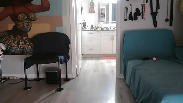 Queenanitadix online show from 16, 10, 2025