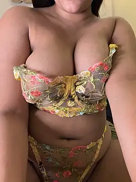 Snapshot of isha_sassy chatting on 21, 3, 2026 isha sassy online show from 21, 3, 2026