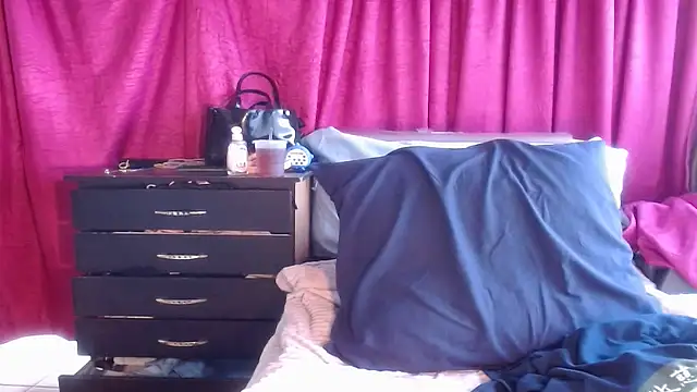 xxTatiannaxx online show from 19, 11, 2025