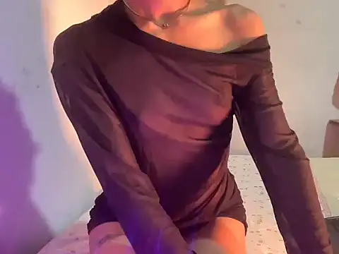 Snapshot of _luckylips chatting on 10, 4, 2026 luckylips online show from 10, 4, 2026