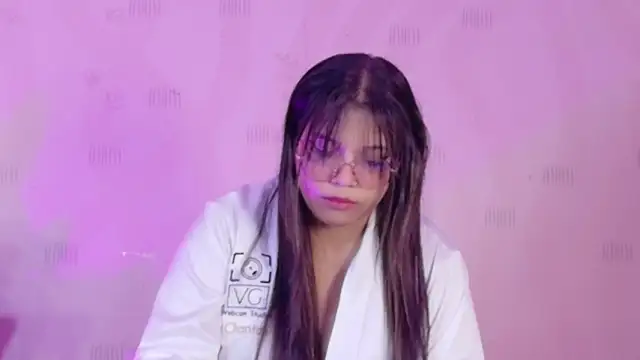 Snapshot of innocenthazel chatting on 23, 2, 2026 innocenthazel online show from 23, 2, 2026