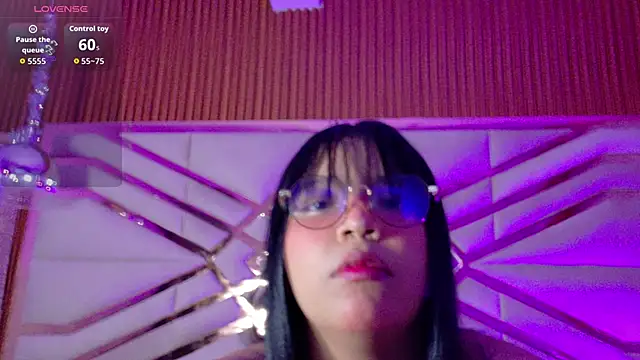 innocenthazel online show from 24, 3, 2026