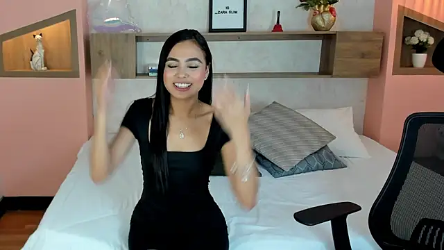 Snapshot of Lucia_Brown_ chatting on 28, 2, 2025 Lucia Brown online show from 28, 2, 2025