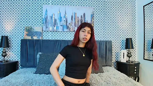 Snapshot of Cassie_bloom chatting on 8, 3, 2025 Cassie bloom online show from 8, 3, 2025
