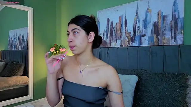 Cassie bloom online show from 12, 4, 2026