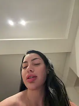 Snapshot of Mia_Splash chatting on 3, 6, 2026 Mia Splash online show from 3, 6, 2026