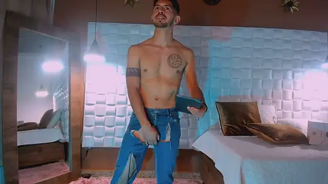 AlejandroStormm online show from 28, 2, 2025