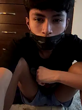 Snapshot of twinkperu18 chatting on 2, 12, 2025 twinkperu18 online show from 2, 12, 2025