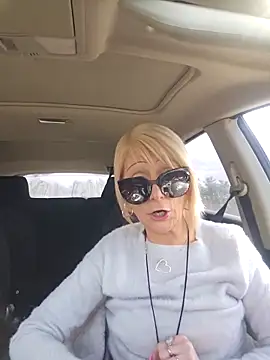 beautifulmee23 online show from 8, 3, 2025