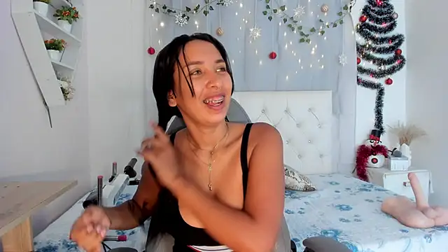 Emma lorense22 online show from 19, 12, 2025