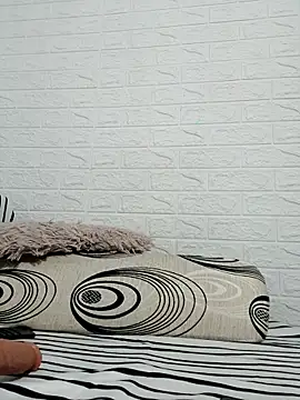 Ramona870 online show from 7, 1, 2026