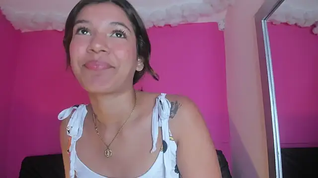 Snapshot of violett_24_ chatting on 24, 2, 2025 violett 24 online show from 24, 2, 2025