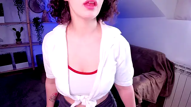 Snapshot of CurlyVixen chatting on 17, 3, 2025 CurlyVixen online show from 17, 3, 2025