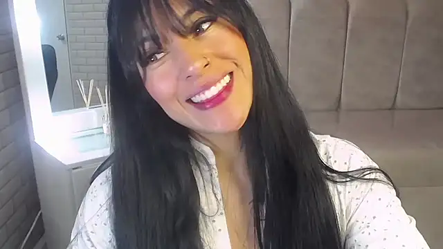 Snapshot of Isabella_Collen_v chatting on 7, 5, 2026 Isabella Collen v online show from 7, 5, 2026