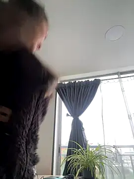 Luna kitty online show from 17, 11, 2025