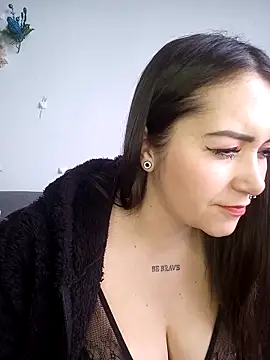 Luna kitty online show from 17, 1, 2026