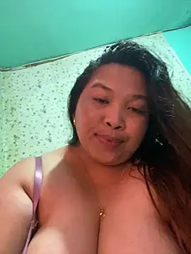 Snapshot of Sweet_fatty18 chatting on 5, 3, 2025 Sweet fatty18 online show from 5, 3, 2025