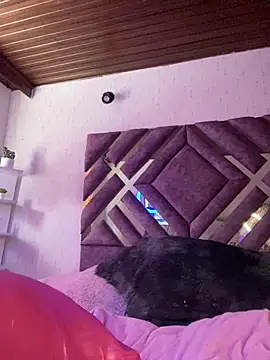 MichelleDiaz Pink online show from 13, 10, 2025