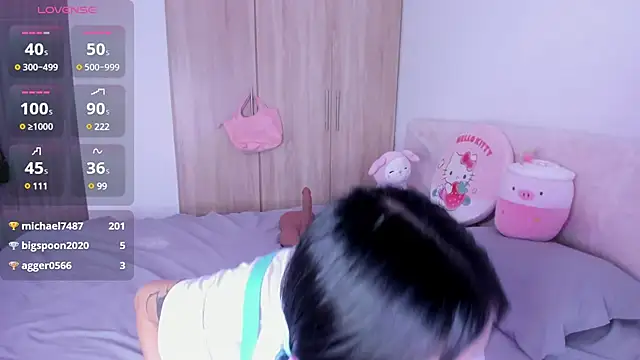 MiaWilsson  online show from 3, 3, 2025