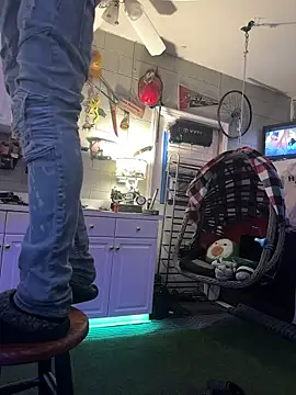 Polaroid White online show from 12, 1, 2026