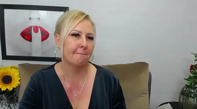 DianaLive online show from 26, 2, 2025