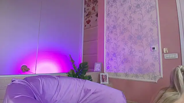 Snapshot of LexySinner chatting on 10, 3, 2025 LexySinner online show from 10, 3, 2025